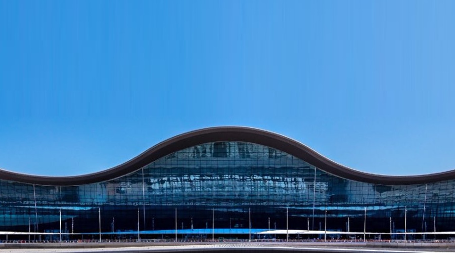 مطار زايد الدولي